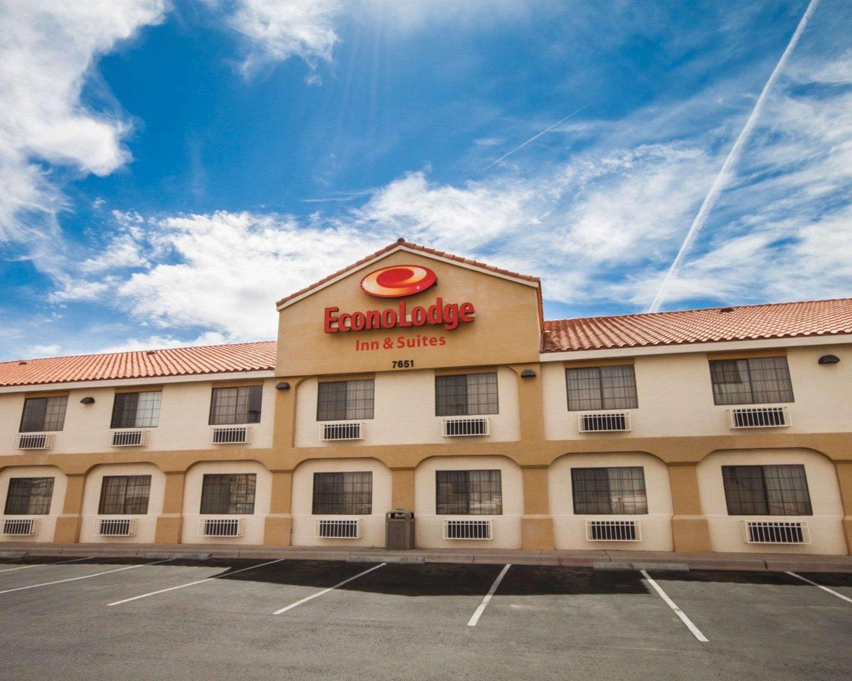 Econo Lodge Inn & Suites Эль-Пасо Экстерьер фото