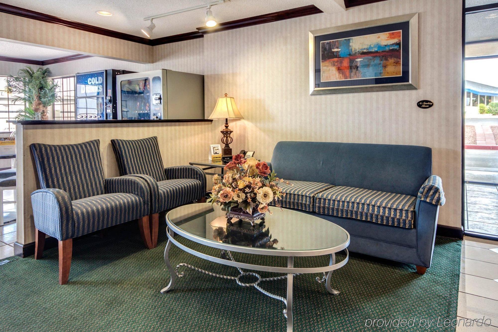 Econo Lodge Inn & Suites Эль-Пасо Экстерьер фото